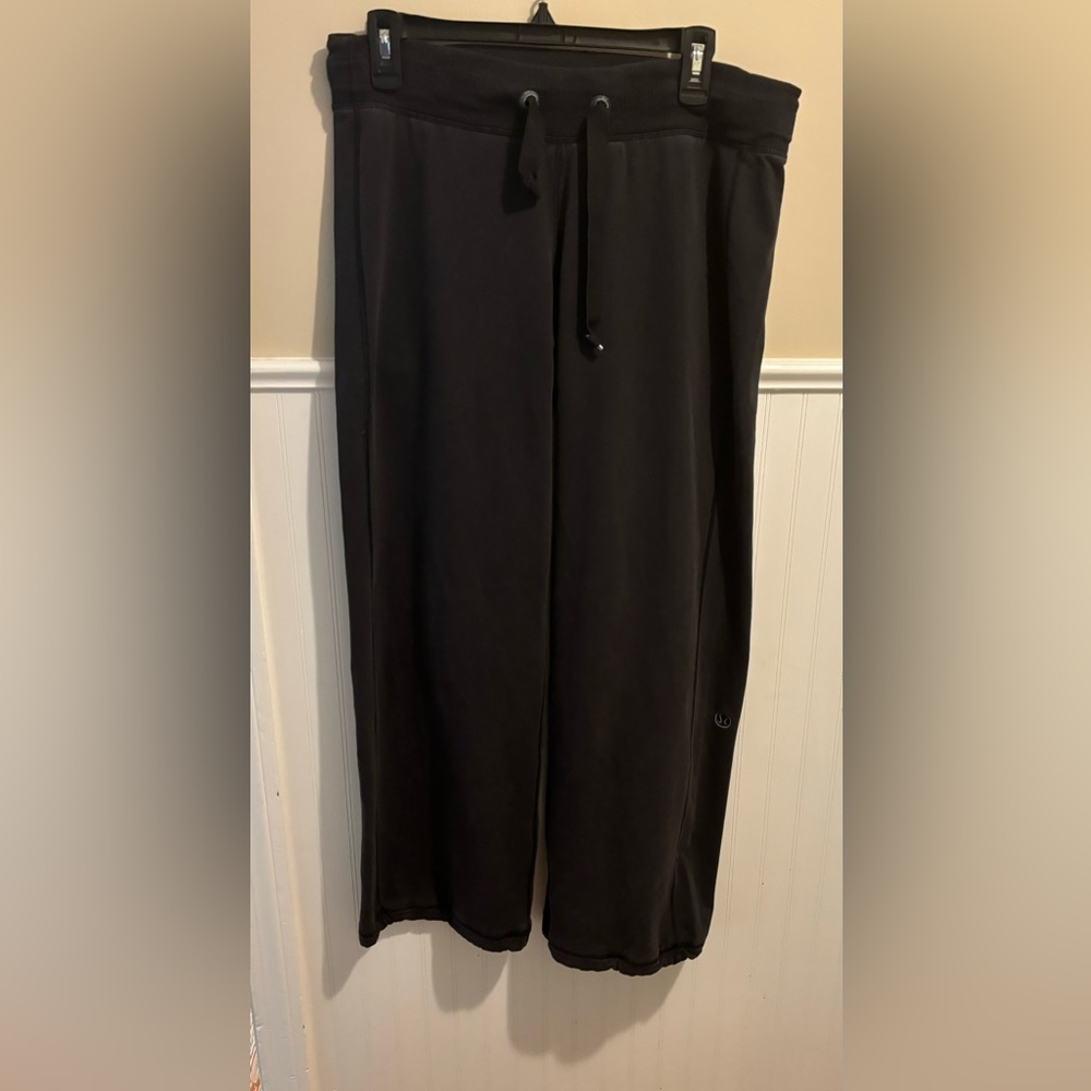 Lululemon size 10 pant..draw string waistband/and ankle ..super comfy